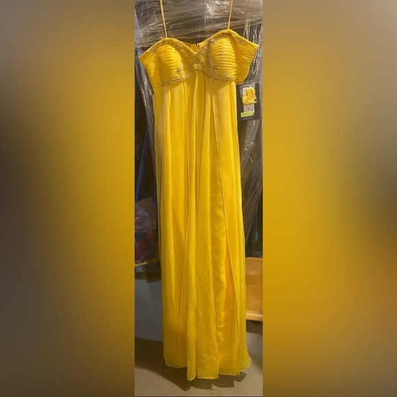 JS Boutique flowy formal dress. Yellow chiffon. Two dresses - 8 & 4. - Picture 2 of 11